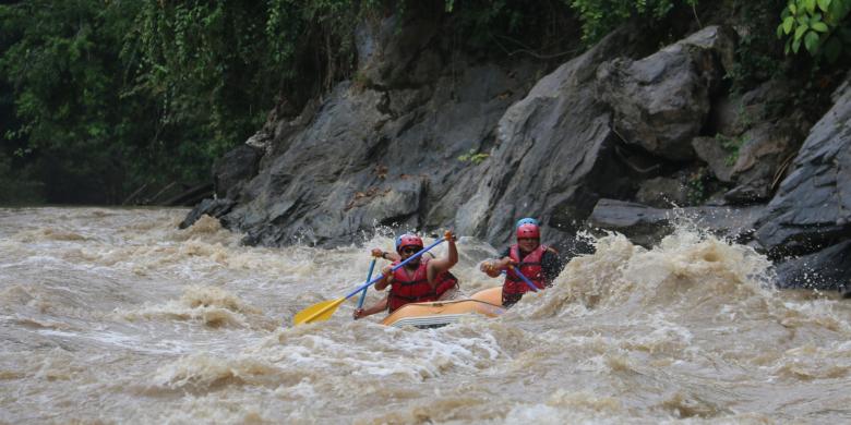 mba bali tour - rafting in aceh