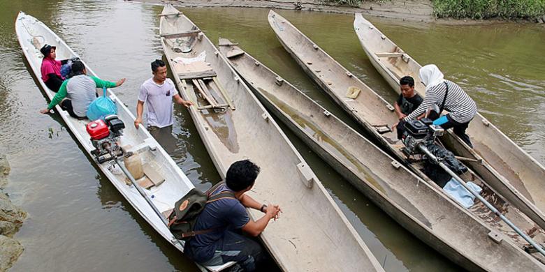 bali tour - silaoinan river,
 metawai island