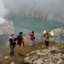 ijen-crater3